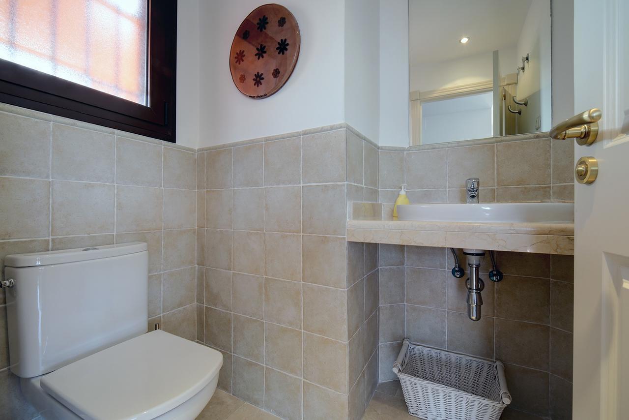 Jardines De Nueva Galera Cozy Penthouse Apartment Estepona Exterior photo