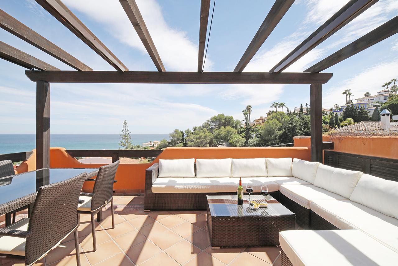 Jardines De Nueva Galera Cozy Penthouse Apartment Estepona Exterior photo
