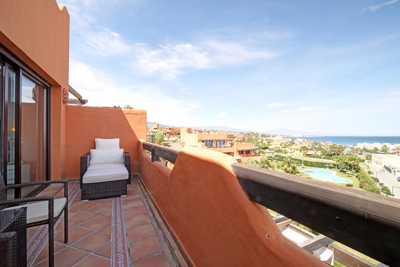 Jardines De Nueva Galera Cozy Penthouse Apartment Estepona Exterior photo
